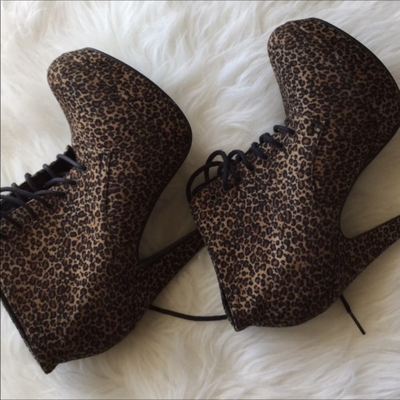Cheetah Print Booties - Picture 5 of 6